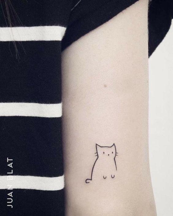 Tatouage Chaton Minimaliste Sur Le Bras