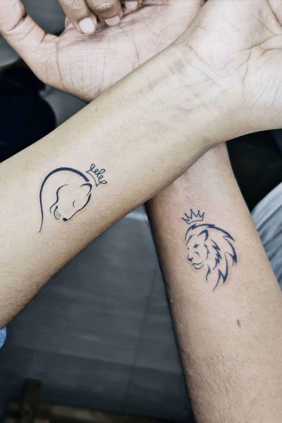 Tatouage Lion Et Lionne Pour Couple Sur L'avant Bras