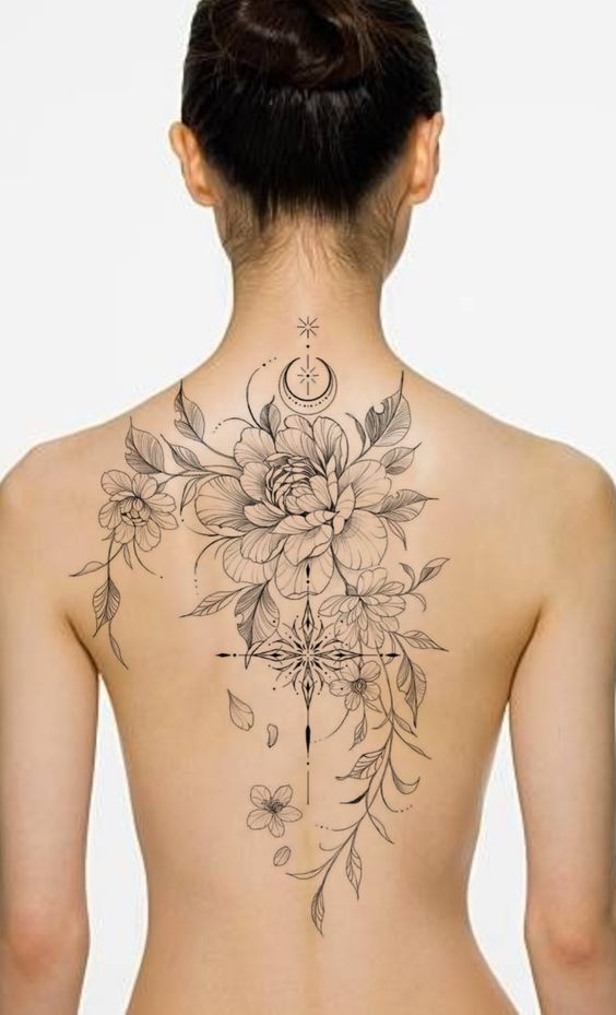 Tatouage Pivoines, Lune Et étoiles Sur Le Dos