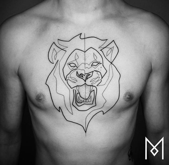 Tatouage Lion En Trait Unique Sur Le Torse