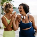 Deux Femmes Après Le Sport